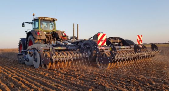 Utilaje Agro-Tom: Ghid Complet pentru Performanță în Agricultura Românească